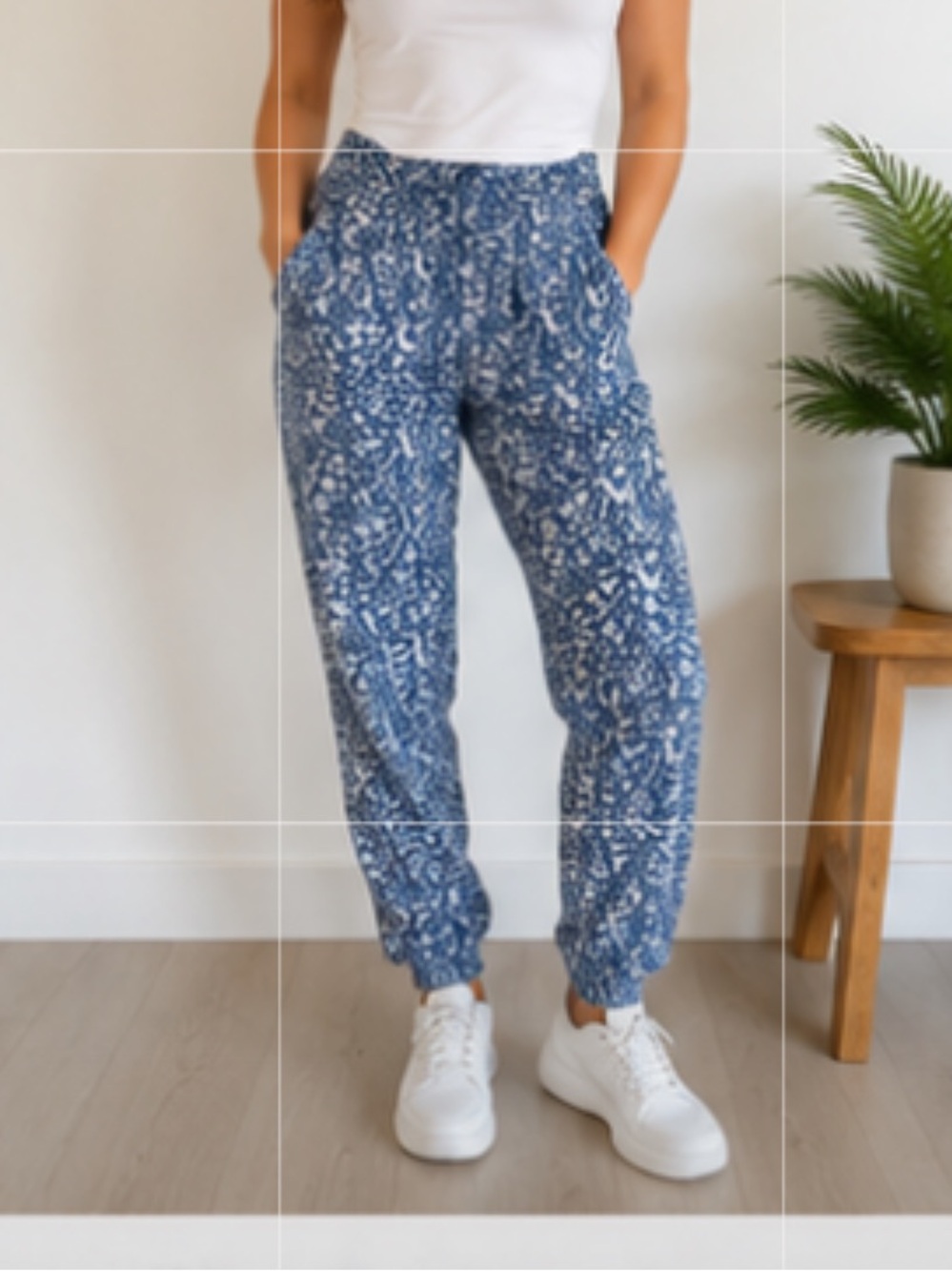 Blue/white pants small